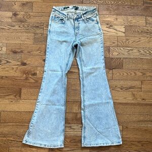 Wild Fable Light Wash Women’s Flare Jeans